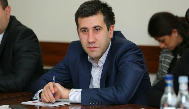 «Անտիֆեյքի» լրագրող Իշխան Խոսրովյանը ազատ արձակվեց․ փաստաբան