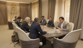 Նարեկ Կարապետյանը հանդիպել է «Աղոթքի նախաճաշի» մասնակիցներից մի քանիսի հետ