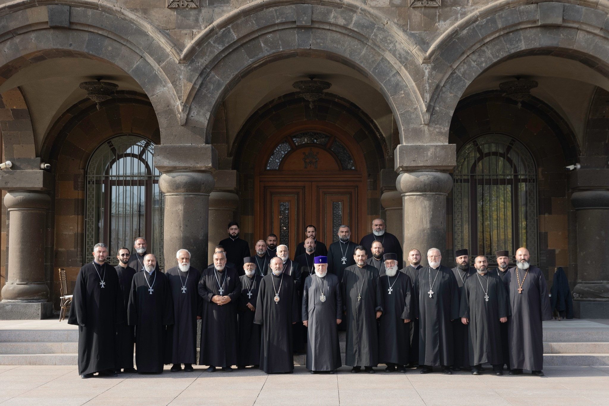 Գարեգին Բ-ն հանդիպում է ունեցել Կոտայքի թեմի հոգևոր սպասավորների հետ