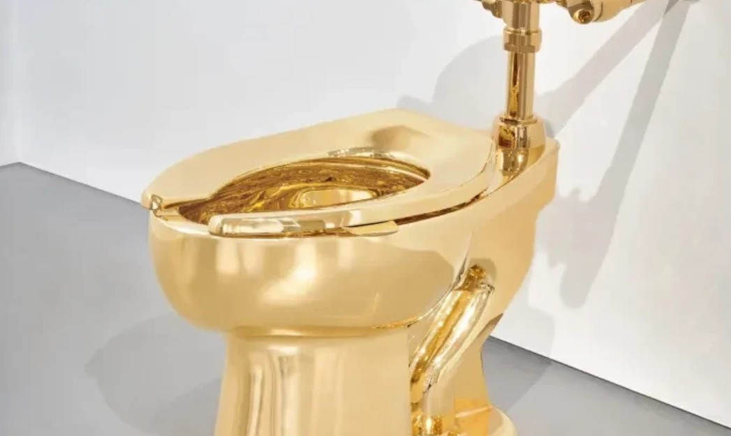 Կատելանի «Ամերիկա» ոսկյա զուգարանակոնքը վաճառվել է 12 միլիոն դոլարով