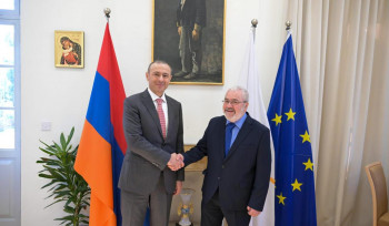 Արմեն Գրիգորյանը հանդիպել է Կիպրոսի նախագահի ազգային անվտանգության խորհրդական և Հետախուզության ծառայության տնօրենի հետ