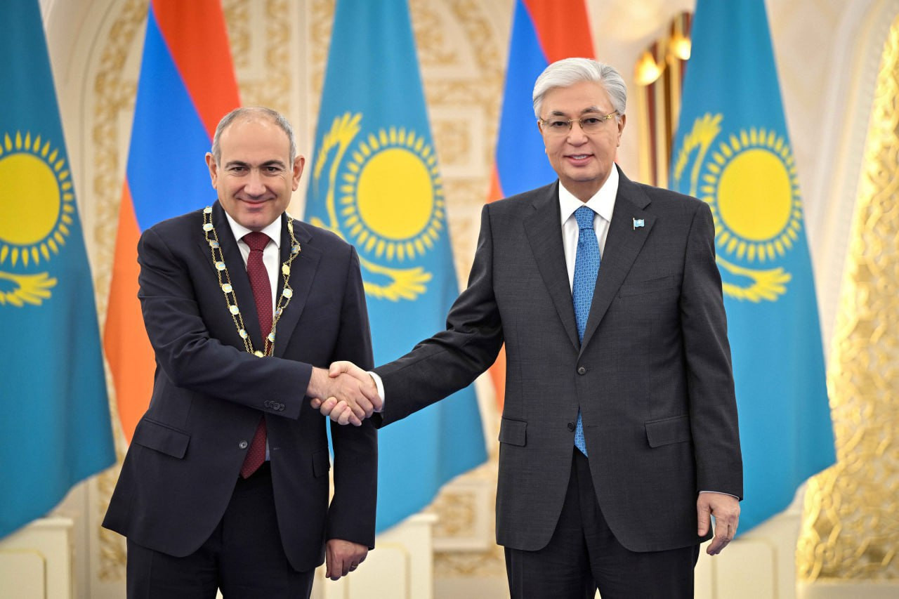 Տոկաևը Նիկոլ Փաշինյանին պարգևատրել է «Ոսկե արծիվ» բարձրագույն պետական շքանշանով