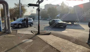 Երևանում բախվել են «Opel Zafira»-ն և «Mercedes»-ը