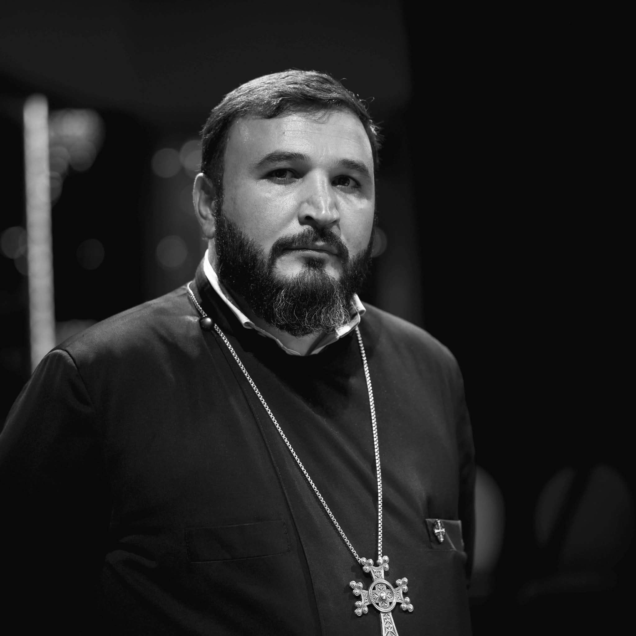 Եթե ձեր դեմ կան «կոմպրոմատներ» և դուք չեք կարողանում դրանց հակադարձել տղամարդու նման, լավ է, որ թողնեք ձեր կարգը և հեռանաք. Տեր Զարեհ քահանա