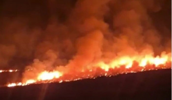 343 փրկարարական ծառայող, 6 հիմնական տեխնիկա և ՊՆ ուղղաթիռ, անօդաչու թռչող սարքեր. Ճամբարակ-Թթուջուր հատվածում բռնկված հրդեհի հրդեհաշիջման աշխատանքները շարունակվում են