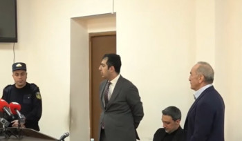 Ես ավելի շատ գալիս եմ՝ բարի կամք դրսևորելով, բայց իմ ներքին համոզմունքն այն է, որ ինչ անում ենք, աբսուրդ է. Քոչարյանը՝ դատական նիստում