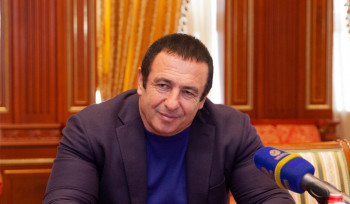 Whatsapp հավելվածում Գագիկ Ծառուկյանի անունով օգտահաշիվ է բացվել, որից հաղորդագրություններ են ուղարկվում տարբեր մարդկանց․ Իվետա Տոնոյան (լուսանկար)