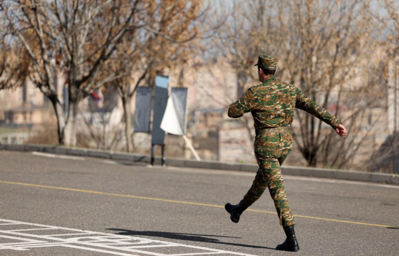 Պաշտպանության և անվտանգության հարցերի մշտական հանձնաժողովը հավանություն տվեց զինծառայության ժամկետը 6 ամսով կրճատելու նախագծին