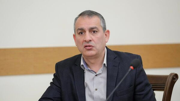 Զինծառայության ժամկետի կրճատումը վեց ամսով կնպաստի նրան, որ երիտասարդները ավելի շուտ ամուսնանան, կրթություն շարունակեն և հարկ վճարեն․ Արմեն Խաչատրյան