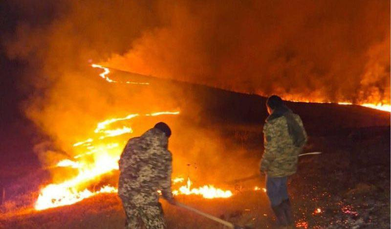 Դիլիջանի ոլորաններին հարակից անտառում և Դիլիջանի «Լեռնային Արմենիա» հյուրանոցի մոտակայքում հրդեհաշիջման աշխատանքները շարունակվում են․ ՆԳՆ