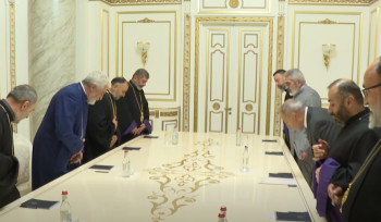 Ո՞ր եպիսկոպոսներն են հանդիպել Փաշինյանի հետ (տեսանյութ)