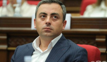 Ողբերգություն բերած Փաշինյանը շարունակում է մնալ իշխանության, քանի կան ծնկի եկած հոգևորականներ. Սաղաթելյան