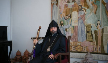 Մենք մեկ ամիս շարունակ Կաթողիկոսին հորդորել ենք, որ Արշակ Սրբազանի հարցը պետք է լուծվի․ Փաշինյանի հետ հանդիպած Տեր Առաքել արքեպիսկոպոս Քարամյան․ News.am