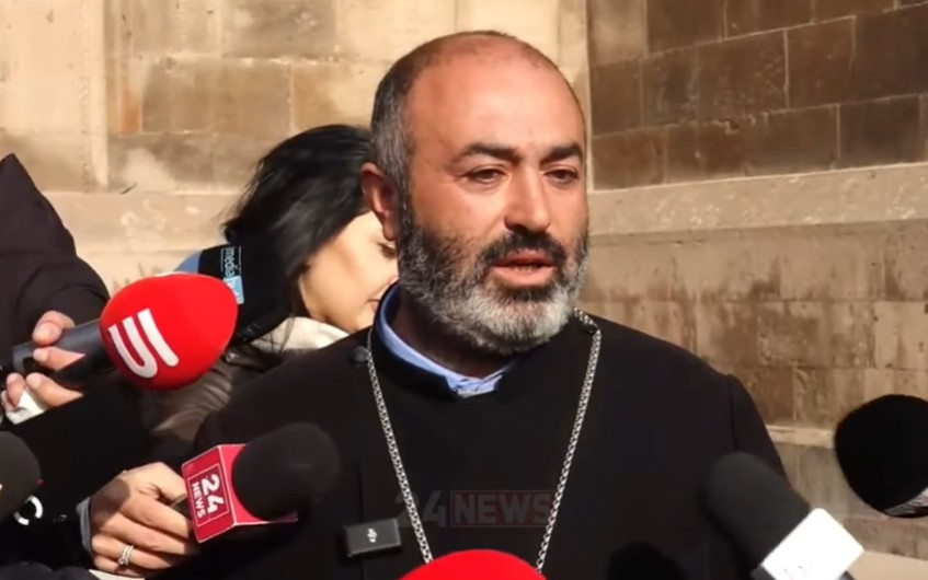 Նիկոլ Փաշինյանը Հայաստանի համար մեկ ստախոսն է․ նա մոլորված զավակ չէ, այլ մոլորեցնող գայլ․ Տեր Վրթանես