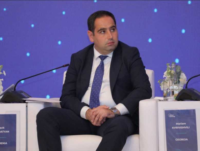 «Խաղաղության խաչմերուկ» նախագծի նպատակն է ապահովել տրանսպորտային կապակցվածությունը Հյուսիս-Հարավ և Արևելք-Արևմուտք ուղղություններով. Խուդաթյան