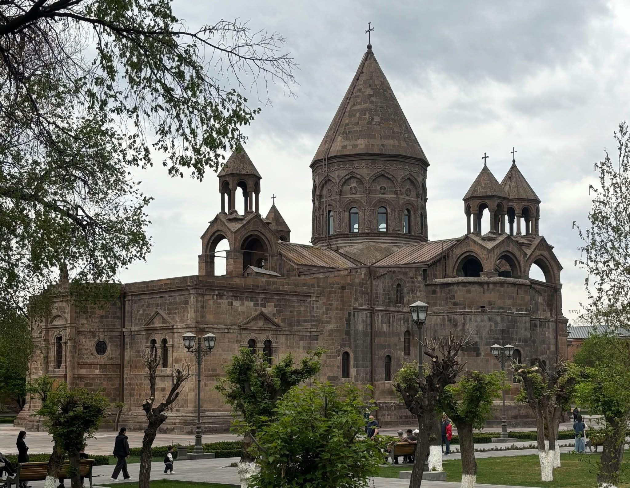 Մայր Աթոռ Սուրբ Էջմիածնի միաբանության՝ Վարդապետաց դասի հայտարարությունը