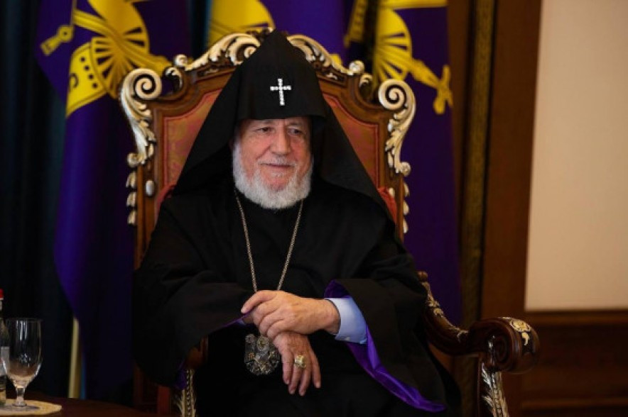 Կաթողիկոսի եղբոր և նրա որդու կալանքները երկարաձգվել են