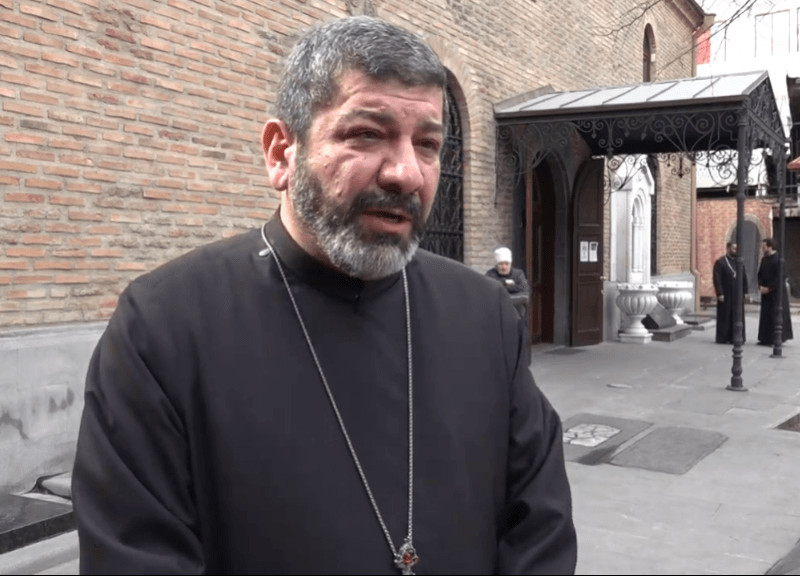 Ինչո՞ւ օրեր առաջ Փաշինյանին հանդիպած Վազգեն Սրբազանն այսօր չի մատուցել պատարագ