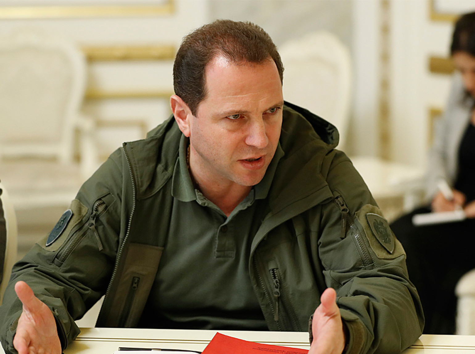 44-օրյա պատերազմի հանգամանքները քննող հանձնաժողովի զեկույցի գաղտնիությանը վերաբերվող հնարավոր սահմանափակումների վերաբերյալ ակնարկները համարում եմ անհիմն՝ հաշվի առնելով նախկինում զբաղեցրած իմ պաշտոնները․ Տոնոյան