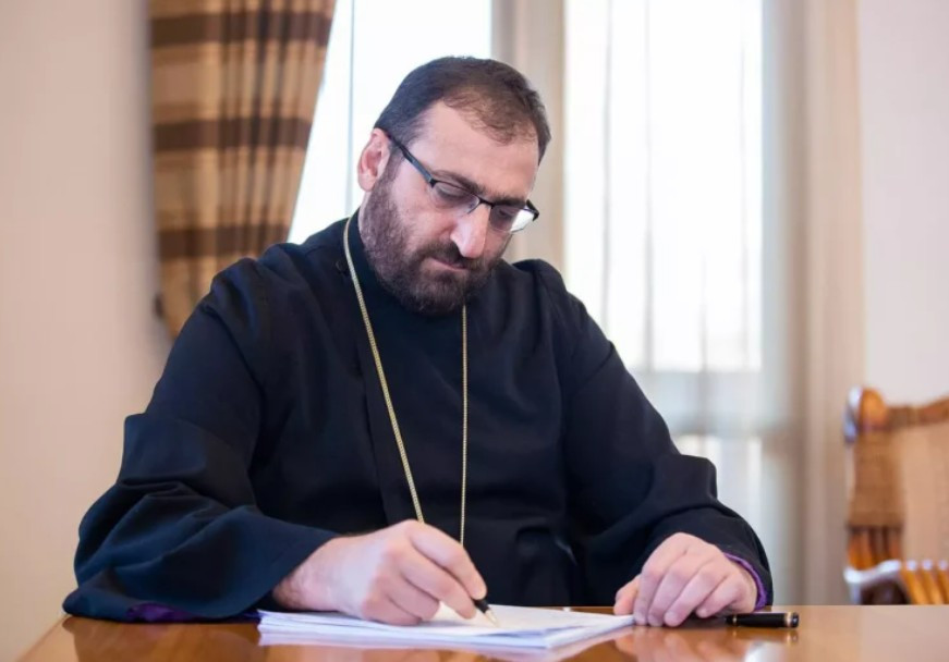 Ես չեմ կանչվել, ծանուցագրեր չեն ուղարկել, պարզապես եղել է հրավեր․ Արշակ սրբազանը հաստատեց, որ ԱԱԾ-ականների հետ հանդիպել է