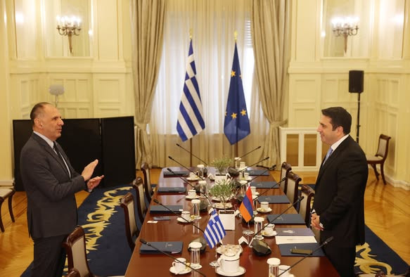 Ալեն Սիմոնյանը Հունաստանի ԱԳ նախարարի ուշադրությունն է հրավիրել Ադրբեջանում գտնվող գերիների, ապօրինի պահվող եւ անհետ կորած համարվող անձանց խնդրին