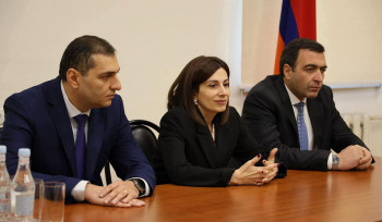 Անահիտ Ավանեսյանը ԱՆ Հոգեկան առողջության պահպանման ազգային կենտրոնի թիմին է ներկայացրել տնօրենի ժամանակավոր պաշտոնակատար Արտակ Ջումայանին