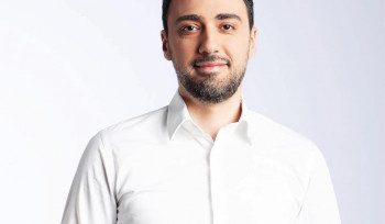 Ակնհայտ է, որ Եպիսկոպոսաց դասի թվով 10 անդամների վարքագիծը գործադիր իշխանության միջամտության, համակարգման հետևանքն է. Վարդևանյան