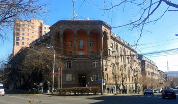 Բրյուսովի համալսարանում վիճաբանություն–ծեծկռուք է տեղի ունեցել աղջիկների միջև