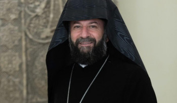 Գարեգին Երկրորդը Հայաստանյայց Առաքելական Սուրբ Եկեղեցու օրինական, կանոնական և լիիրավ գահակալն է. Հունաստանի հայոց թեմի առաջնորդ