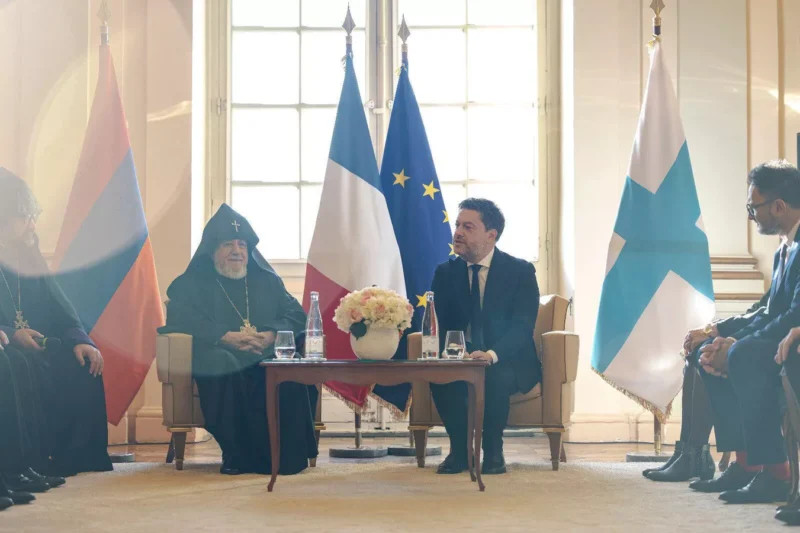 Մարսելի քաղաքապետն ընդունել է Գարեգին 2-րդին