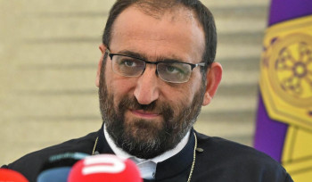 Արշակ սրբազանը կալանավորվեց 2 ամսով