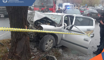 «Opel» մակնիշի ավտոմեքենան դուրս է եկել ճանապարհի երթևկելի հատվածից և բախվել ծառին