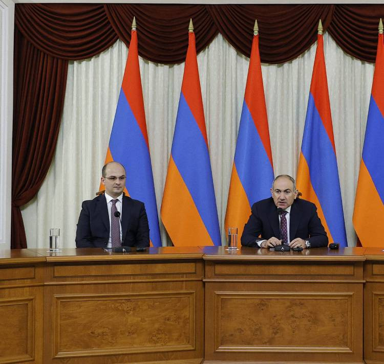 Փակ նիստում ԱԱԾ տնօրենին իր ձեռք բերած թանկարժեք գույքի մասին են հարցրել․ Հրապարակ