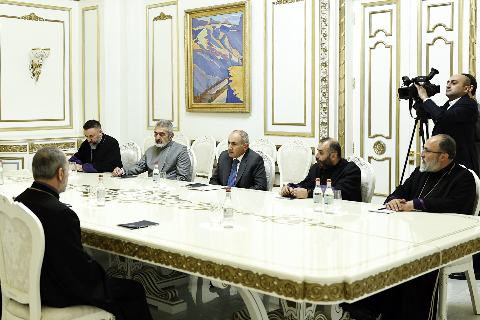 Փաշինյանի հետ հանդիպած եպիսկոպոսները հայտարարություն են տարածել