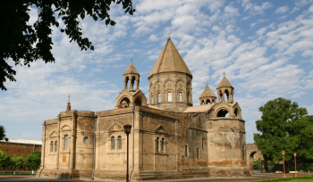 Դիտավորյալ շրջանառվում է անհիմն այն պնդումը, թե Հայաստանյայց Առաքելական Սուրբ Եկեղեցին չունի կանոնադրություն․ Մայր Աթոռ