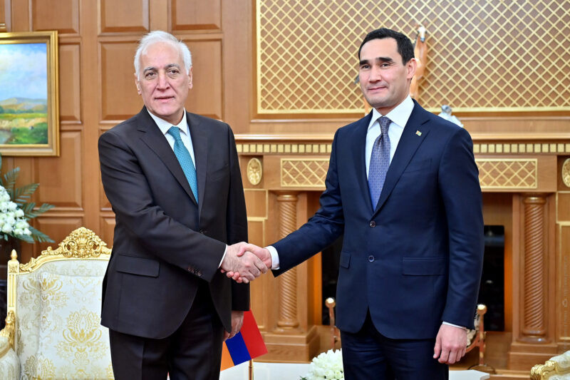 Վահագն Խաչատուրյանն առանձնազրույց է ունեցել Թուրքմենստանի նախագահ Սերդար Բերդիմուհամեդովի հետ