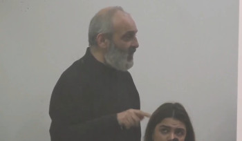 Շատ եմ ցավում, որ այսպիսի ընթացք է ստանում, մենք շահագրգիռ ենք, որ նիստերն արագ ընթանան. Բագրատ Սրբազան