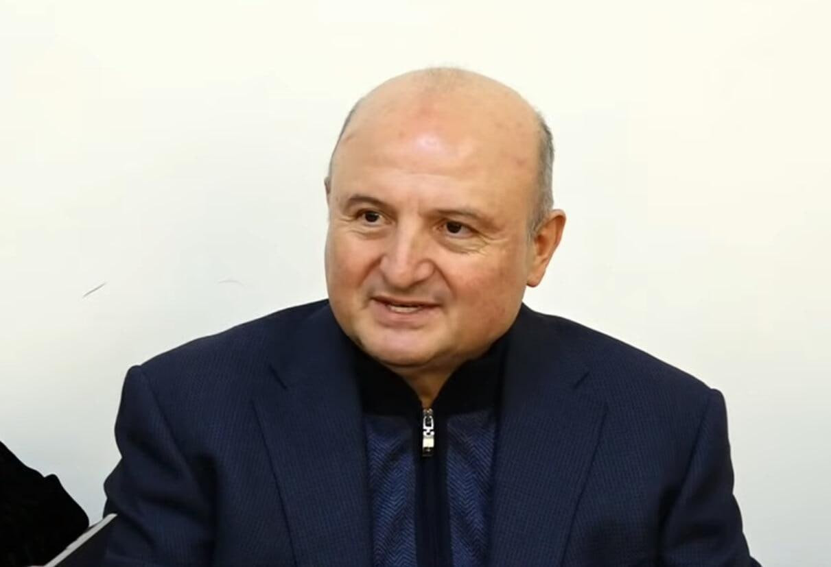 Մհեր Մելքոնյանը, Գառնիկ Դանիելյանն ու Գեղամ Մանուկյանը  Վարդան Ղուկասյանի խափանման միջոցը փոխելու երաշխավորություն են ներկայացրել