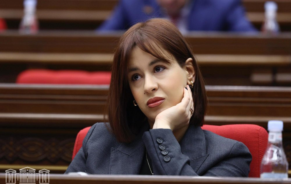 Ես ոչ մի ցուցակից դուրս չեմ մնացել, «քննությունից չեմ կտրվել», իմ սիրելի թիմը ինձ չի հեռացրել և չի մերժել. Ջուլիետա Ազարյանը՝ ՔՊ նախընտրական ցուցակում չհայտնվելու մասին