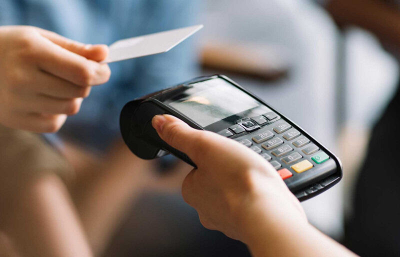 Նոյեմբերին շուրջ 5 հազար 200 կենսաթոշակառու և նպաստառու կանխիկից անցել է անկանխիկ վճարման տարբերակին