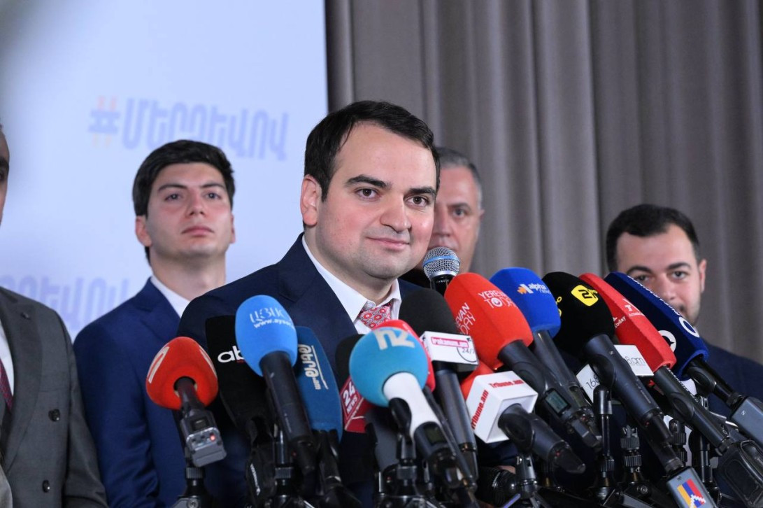 Երկիրը պետք է ունենա նոր առաջնորդ՝ նոր ազգանվամբ. Նարեկ Կարապետյան