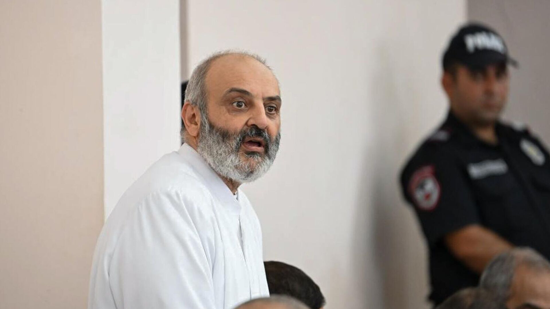 Չար տարվա փակում և բարի տարվա բացում. Բագրատ Սրբազանի մաղթանքը դատական նիստերի դահլիճից