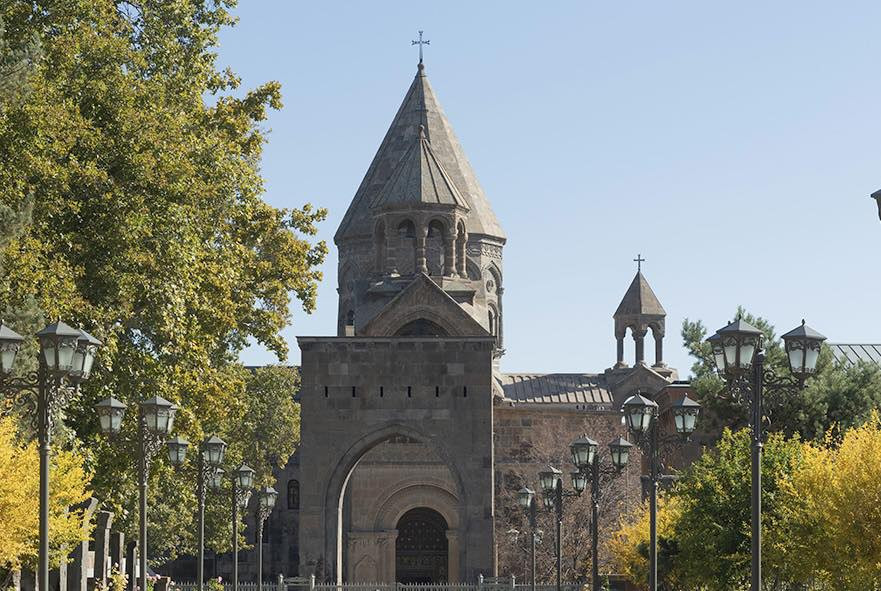 Եկեղեցու բարենորոգման պատրվակով կառավարության ղեկավարի գործողությունները ոտնահարում են ՀՀ Սահմանադրությունը, եկեղեցու իրավունքները. Մայր Աթոռ