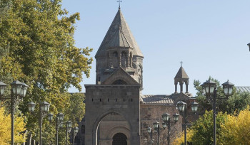 Եկեղեցու բարենորոգման պատրվակով կառավարության ղեկավարի գործողությունները ոտնահարում են ՀՀ Սահմանադրությունը, եկեղեցու իրավունքները. Մայր Աթոռ