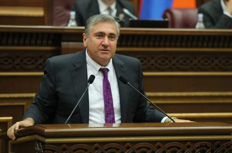 Փաշինյանի «ուխտերթը» շոու է, այսօր կտեսնենք «մասսովկա» ապահովող ոստիկաններ ու պետական աշխատողներ. Արթուր Խաչատրյան