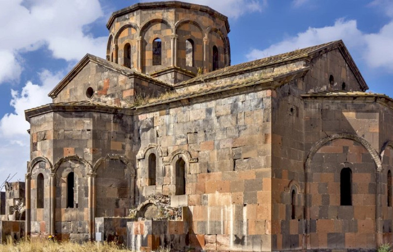 Հունվարի 8-ին Թալինի Սուրբ Աստվածածին եկեղեցում կկատարվի միասնական ժամերգություն և միասնական աղոթք