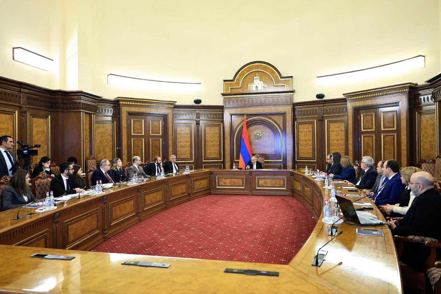 Նիկոլ Փաշինյանի գլխավորությամբ քննարկվել են քաղաքացիության ինստիտուտի վերանայման հարցեր