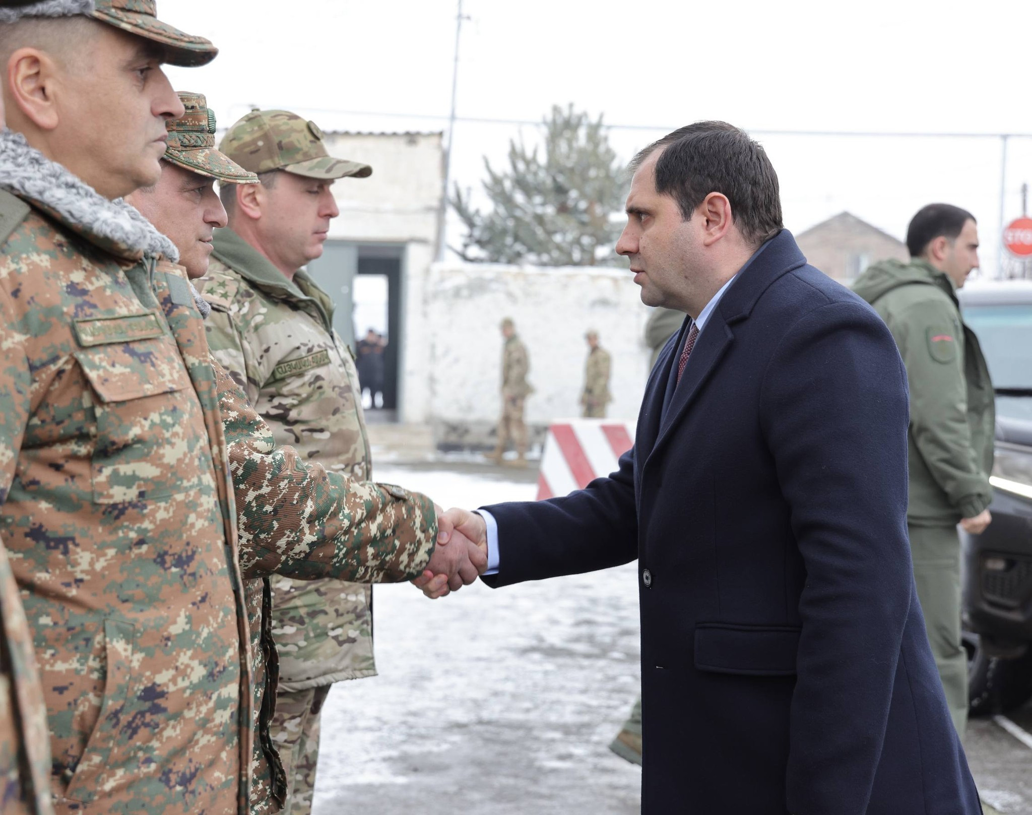 Սուրեն Պապիկյանն այցելել է  ՊՆ N զորամաս