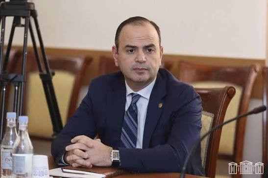 Սփյուռքի ջախջախիչ մեծամասնությունը չի գալու Հայաստան ապրելու՝ նույնիսկ լավագույն պայմանների դեպքում. Սինանյան