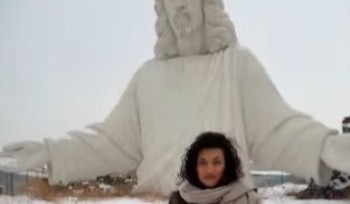 Քրիստոսի արձանը վեր է հառնելու Հայաստանի երկնքում որպես հարց՝ դուք դեռ ա՞զգ եք, թե՞ պարզապես կողք կողքի ապրող մարդիկ. բլոգեր Լուիզա Ավթանդիլյան (տեսանյութ)